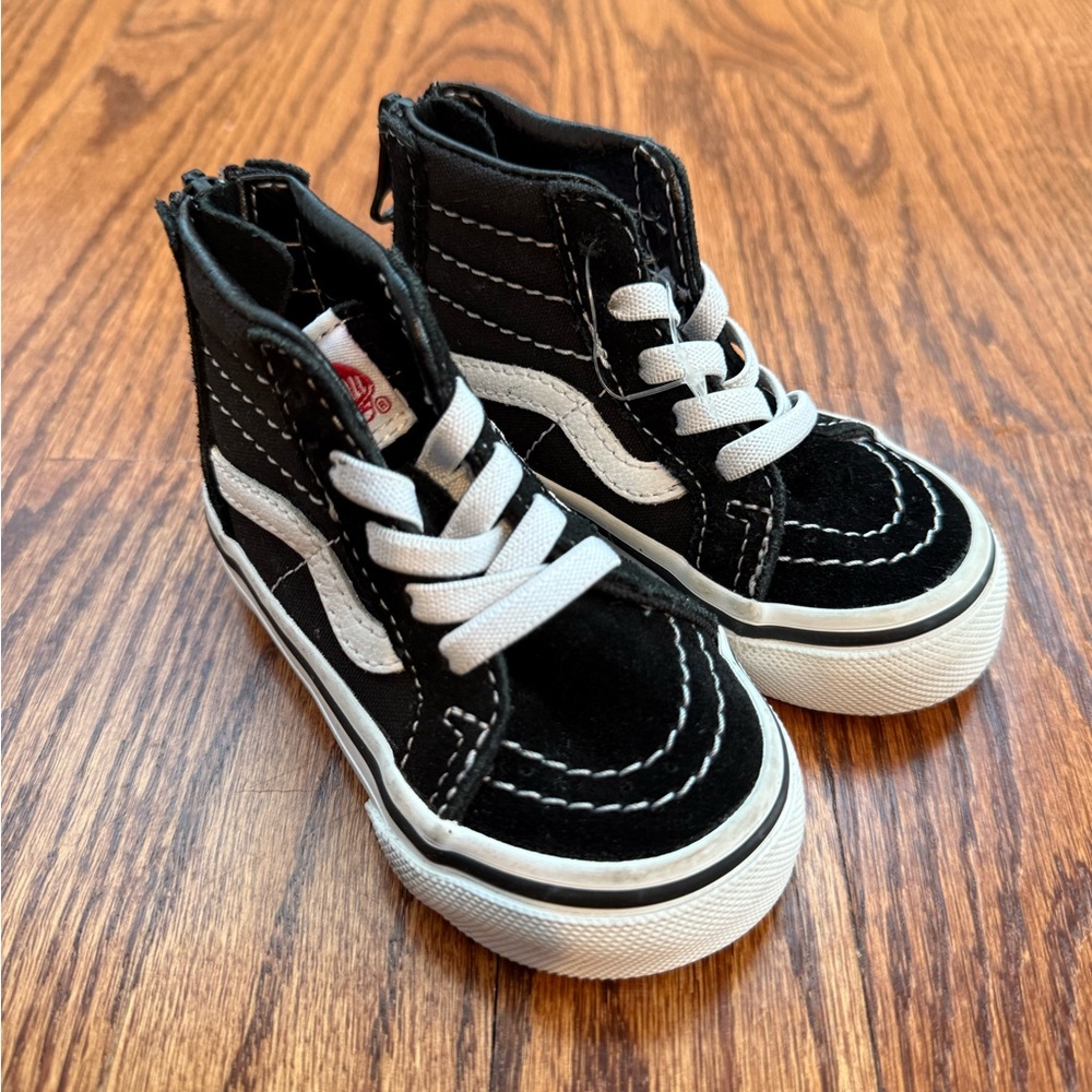 Vans Toddler Sk8-Hi Zip Shoe 4 - Picture 2 of 8